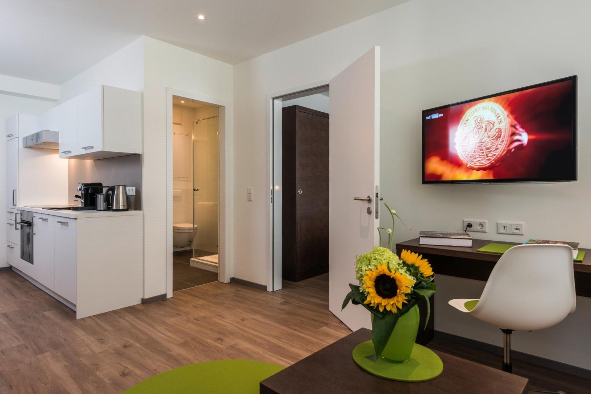 N Serviced Apartment *